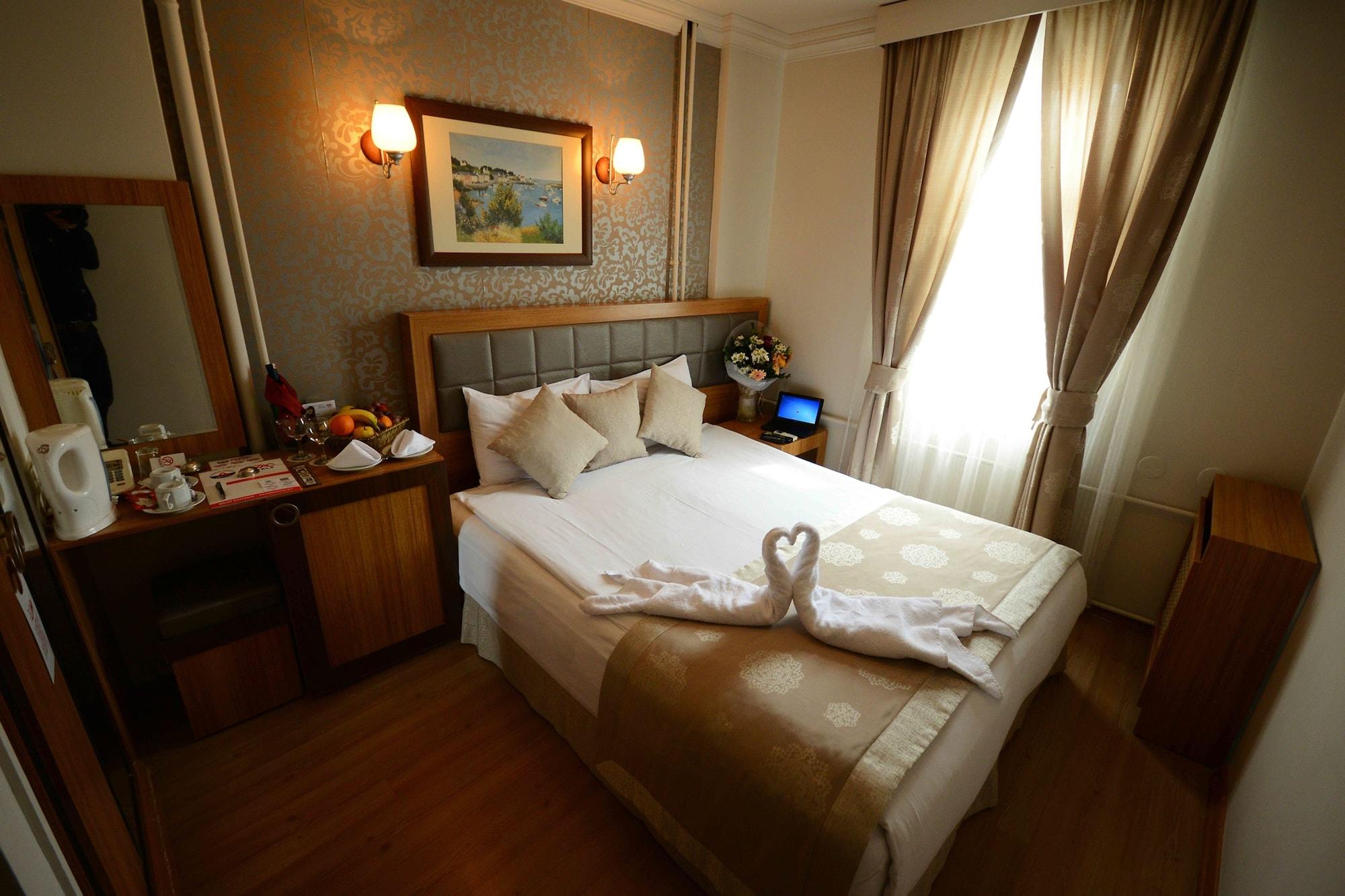 צ'נקלה Anzac Hotel מראה חיצוני תמונה